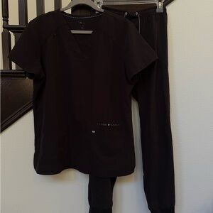 Koi Next Gen Black Scrub Set - Large Top & XL Jogger Pants